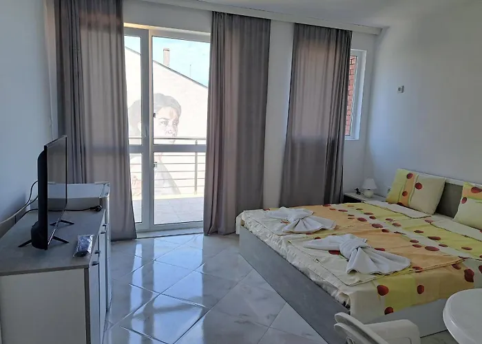 Πανσιόν за гости кирови *