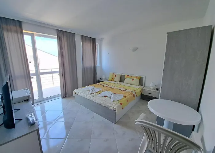 за гости кирови Πανσιόν Αγαθούπολη