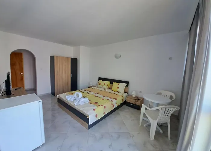 за гости кирови Πανσιόν Αγαθούπολη